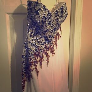 Alyce Designs 🔥 and ❄️ dress